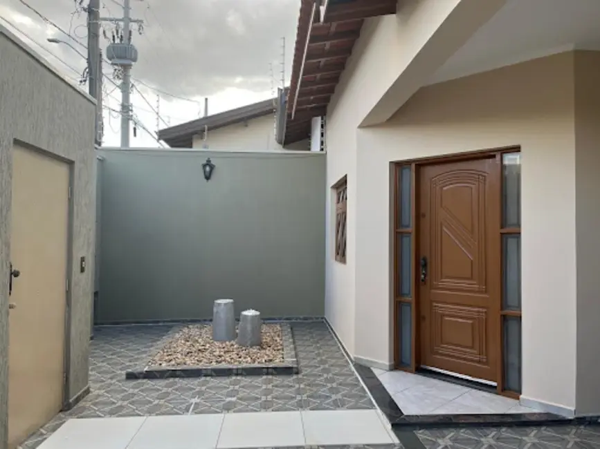 Casa com 3 quartos para alugar, 250m2 em Jardim Regina, Indaiatuba - SP - imagem 3 Foto 3 de Casa com 3 quartos para alugar, 250m2 em Jardim Regina, Indaiatuba - SP