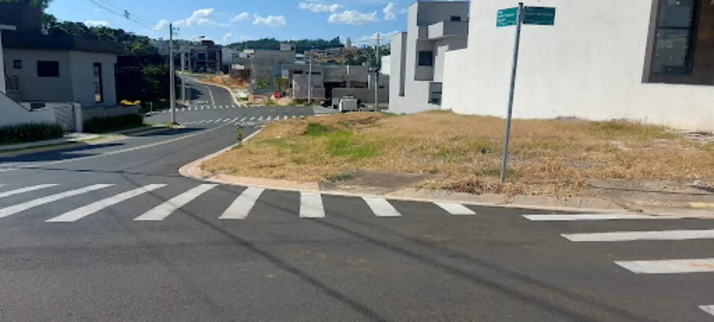 Foto 1 de Terreno / Lote à venda, 211m2 em Indaiatuba - SP
