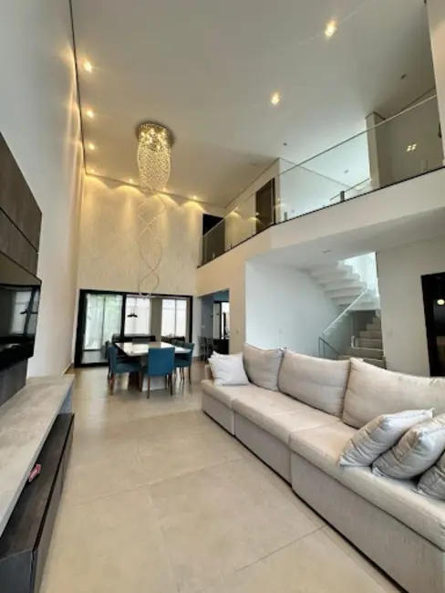 Sobrado com 3 quartos à venda e para alugar, 360m2 em Jardim Amstalden Residence, Indaiatuba - SP - imagem 4 Foto 4 de Sobrado com 3 quartos à venda e para alugar, 360m2 em Jardim Amstalden Residence, Indaiatuba - SP