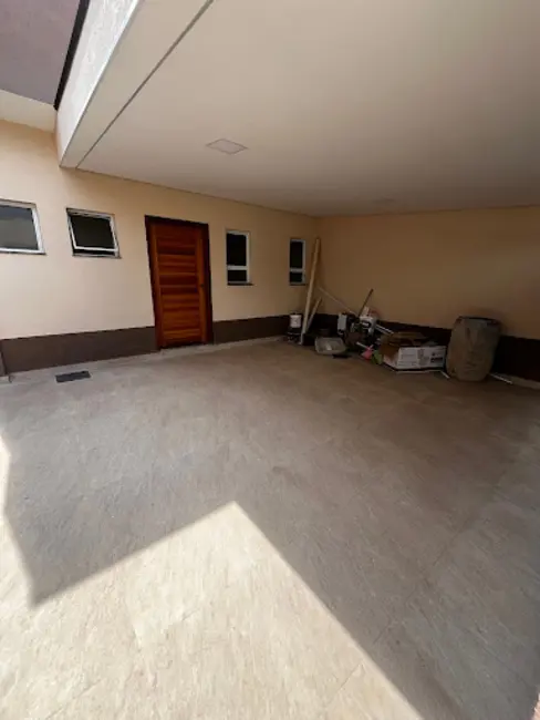 Casa com 3 quartos à venda, 174m2 em Indaiatuba - SP - imagem 4 Foto 4 de Casa com 3 quartos à venda, 174m2 em Indaiatuba - SP