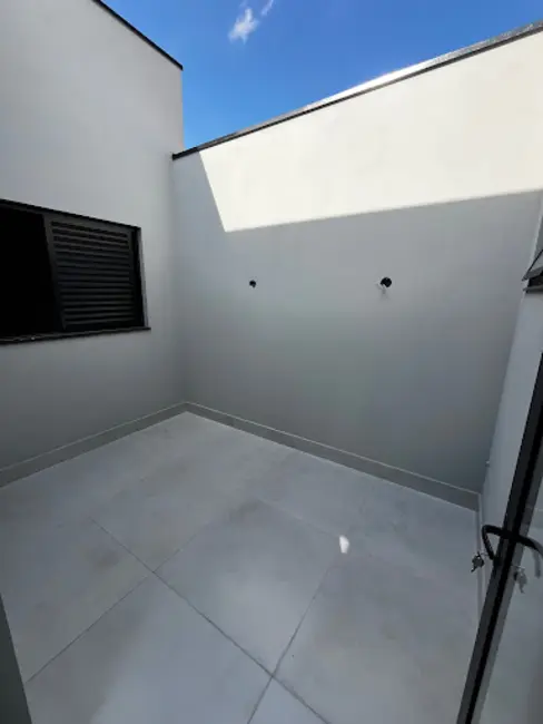 Foto 8 de Casa com 3 quartos à venda, 150m2 em Indaiatuba - SP