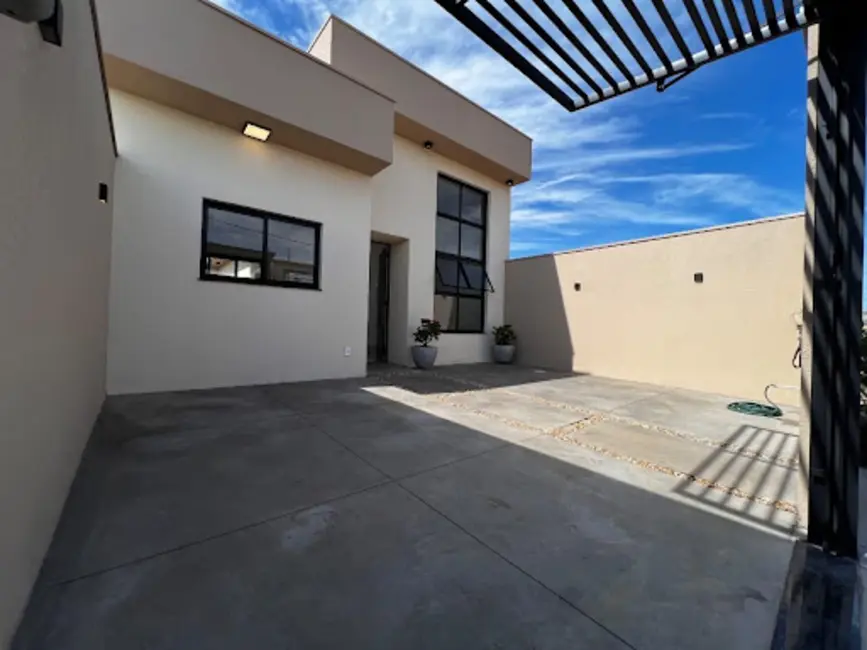 Foto 2 de Casa com 3 quartos à venda, 150m2 em Indaiatuba - SP