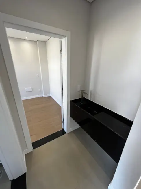 Foto 6 de Sobrado com 4 quartos à venda, 300m2 em Jardins Di Roma, Indaiatuba - SP