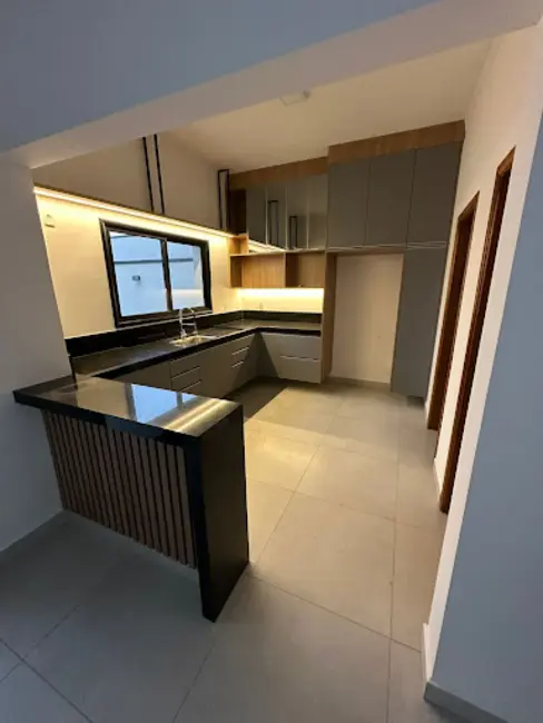 Sobrado com 3 quartos para alugar, 150m2 em Indaiatuba - SP - imagem 5 Foto 5 de Sobrado com 3 quartos para alugar, 150m2 em Indaiatuba - SP