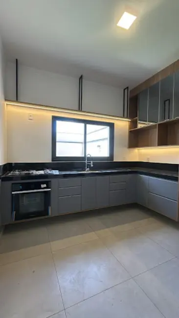 Sobrado com 3 quartos para alugar, 150m2 em Indaiatuba - SP - imagem 1 Foto 1 de Sobrado com 3 quartos para alugar, 150m2 em Indaiatuba - SP