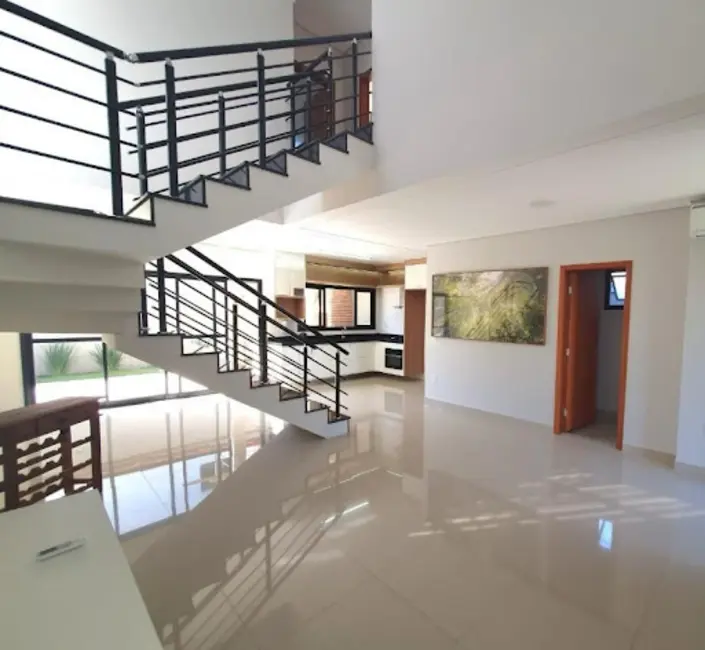 Sobrado com 3 quartos para alugar, 208m2 em Vila Rubens, Indaiatuba - SP - imagem 3 Foto 3 de Sobrado com 3 quartos para alugar, 208m2 em Vila Rubens, Indaiatuba - SP