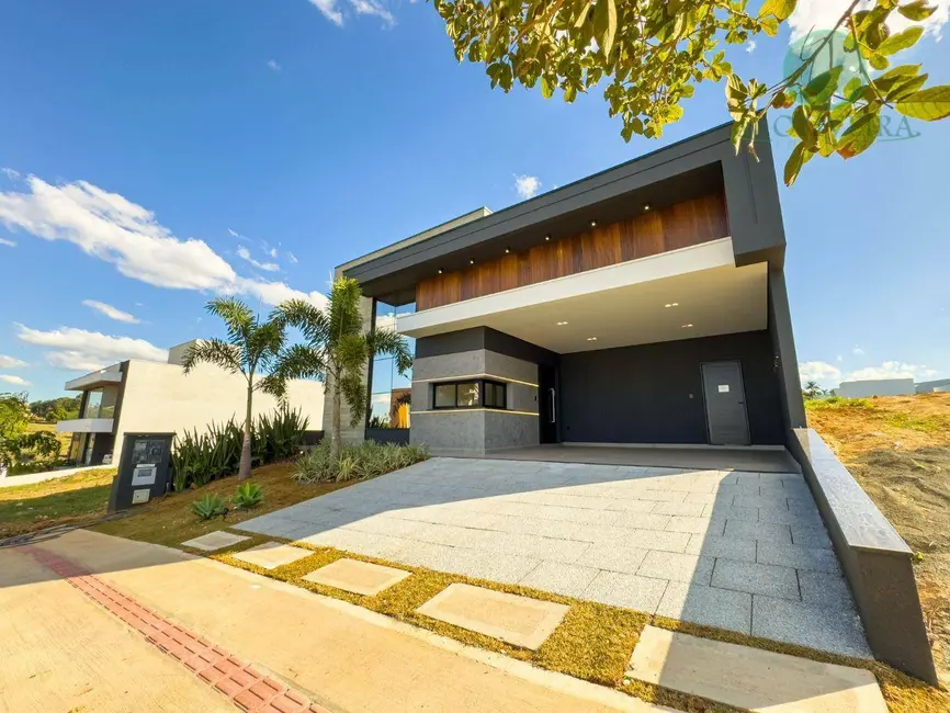 Casa com 3 quartos à venda, 300m2 em Indaiatuba - SP - imagem 1 Foto 1 de Casa com 3 quartos à venda, 300m2 em Indaiatuba - SP