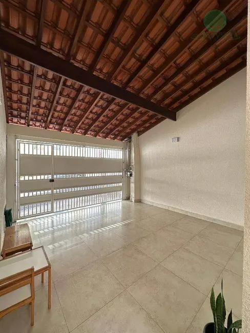 Foto 2 de Casa com 3 quartos à venda, 150m2 em Jardim Sevilha, Indaiatuba - SP
