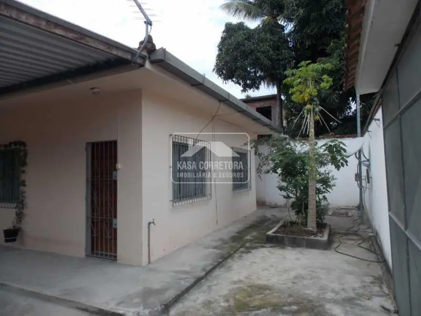 Foto 2 de Casa com 2 quartos à venda, 146m2 em Sao Goncalo - RJ