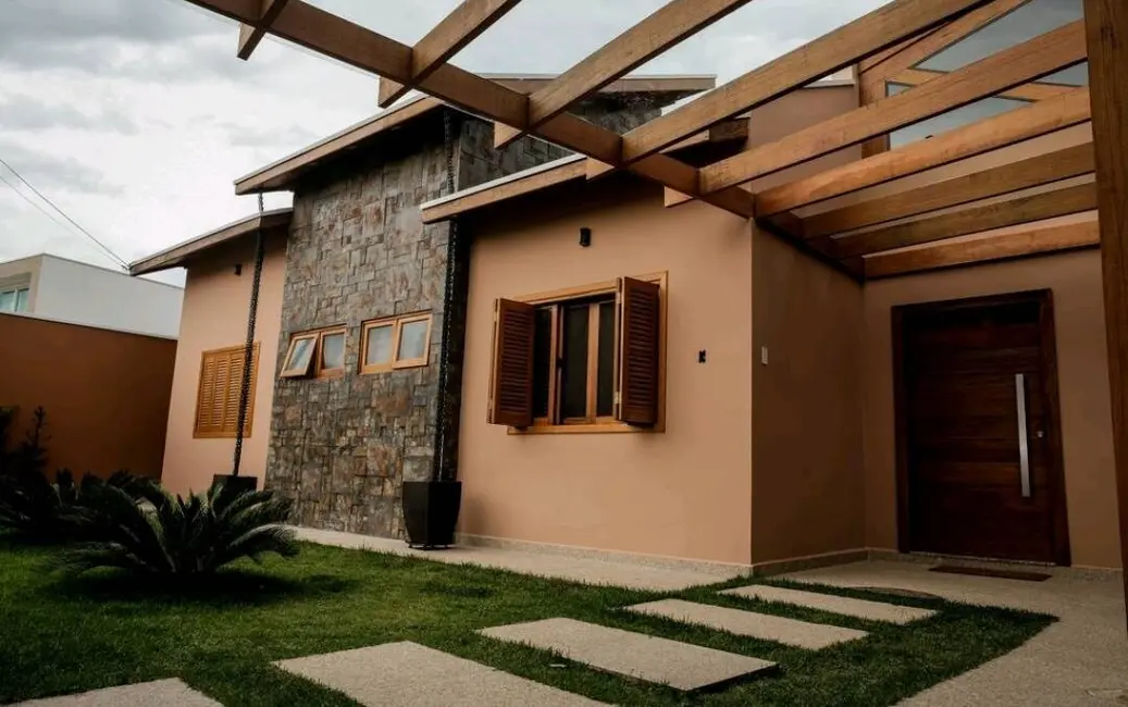 Foto 1 de Casa com 4 quartos à venda, 700m2 em Village Mantiqueira, Guaratingueta - SP