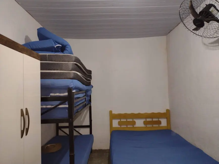 Foto 1 de Casa com 2 quartos à venda e para alugar, 175m2 em Ubatuba - SP