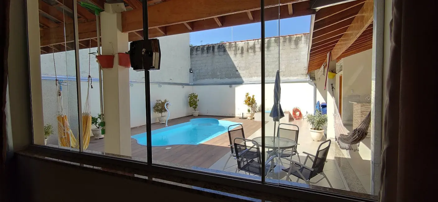 Foto 2 de Casa com 3 quartos à venda, 360m2 em Roseira - SP