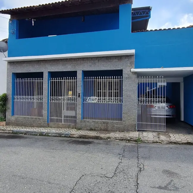 Casa com 5 quartos à venda, 190m2 em Aparecida, SP - imagem 1 Foto 1 de Casa com 5 quartos à venda, 190m2 em Aparecida, SP