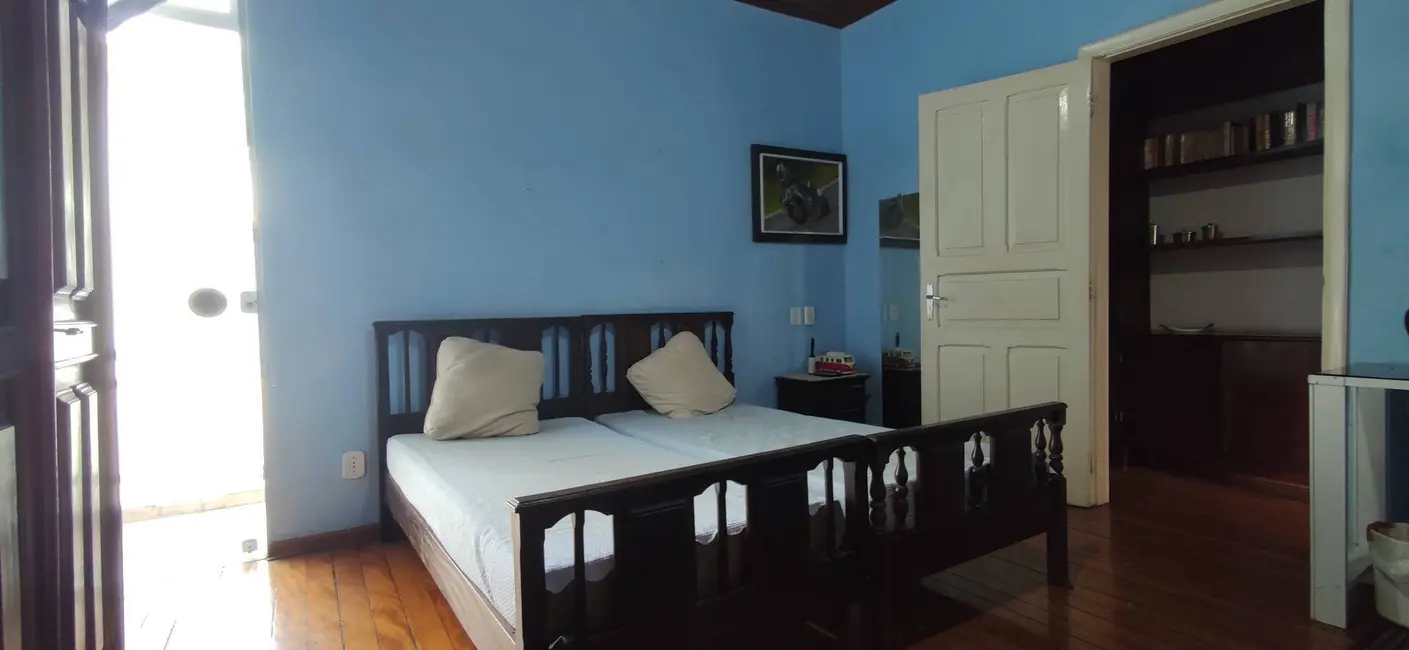 Foto 3 de Casa com 3 quartos à venda, 300m2 em Centro, Guaratingueta - SP