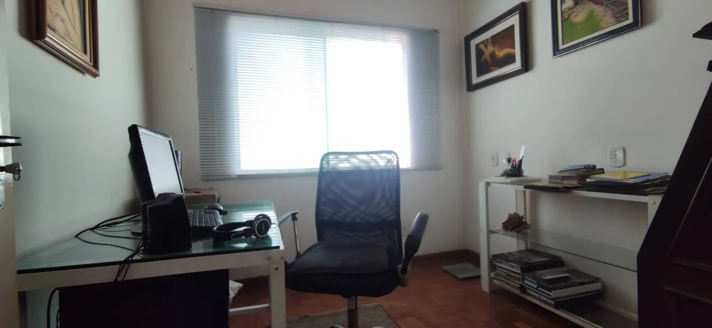 Foto 5 de Casa com 3 quartos à venda, 300m2 em Centro, Guaratingueta - SP