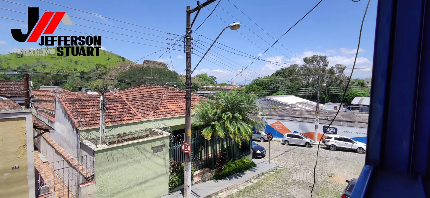 Foto 1 de Casa com 3 quartos à venda, 190m2 em Centro, Guaratingueta - SP