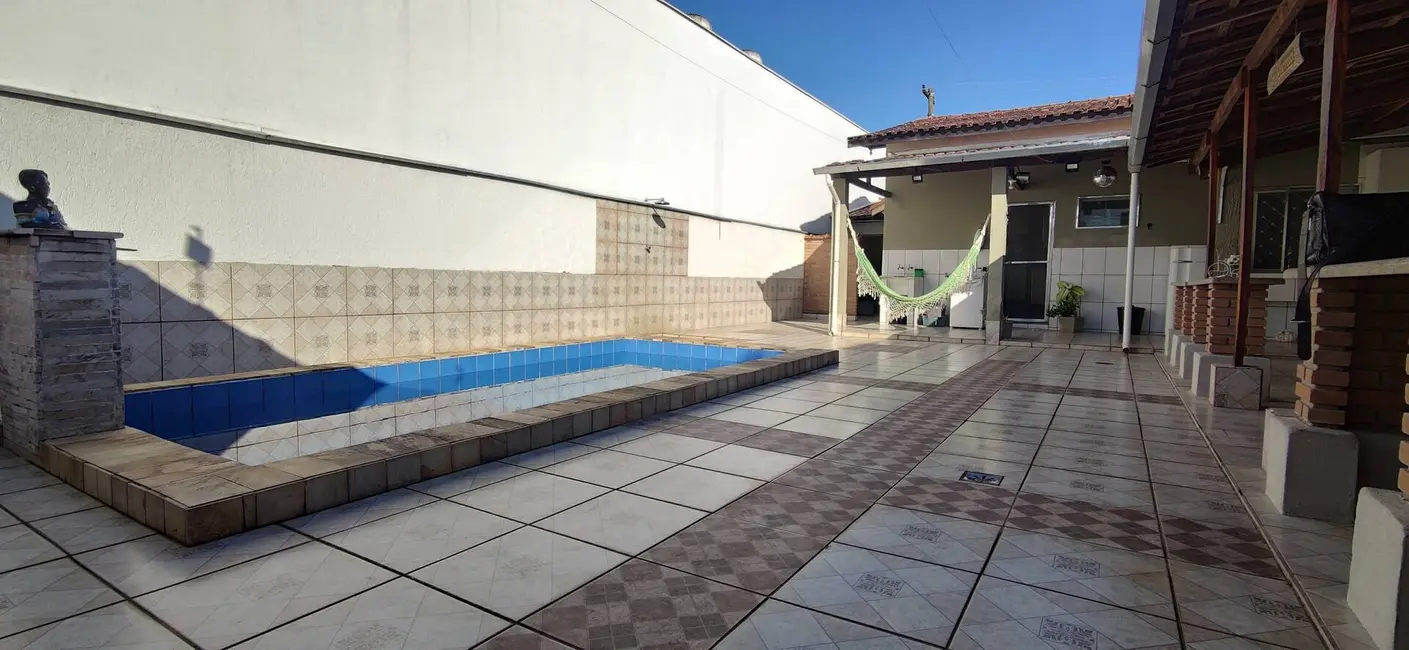Foto 3 de Casa com 2 quartos à venda, 250m2 em Beira Rio II, Guaratingueta - SP