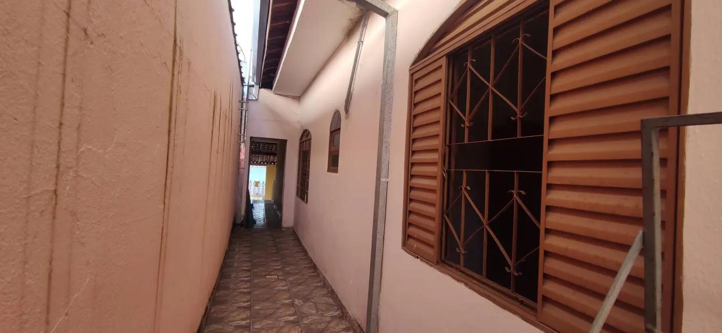 Casa com 2 quartos à venda, 140m2 em Aparecida - SP - imagem 4 Foto 4 de Casa com 2 quartos à venda, 140m2 em Aparecida - SP