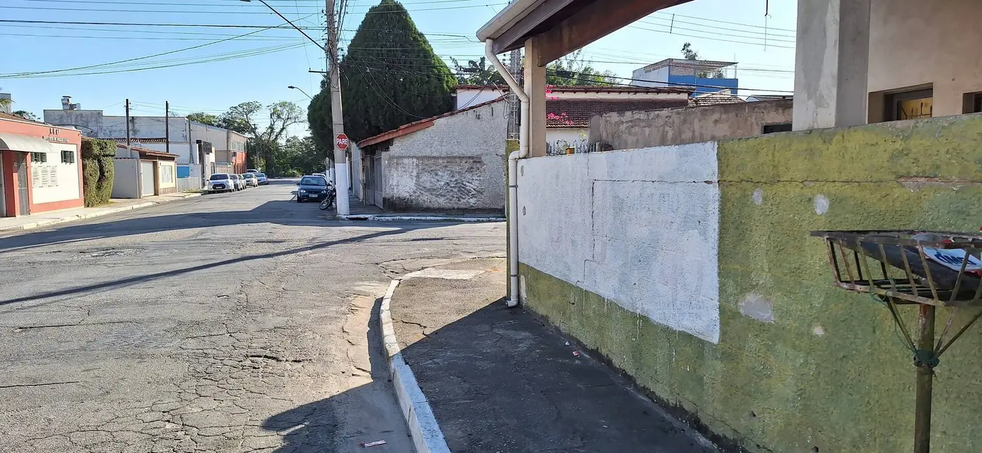 Foto 2 de Casa com 3 quartos à venda, 282m2 em Guaratingueta - SP