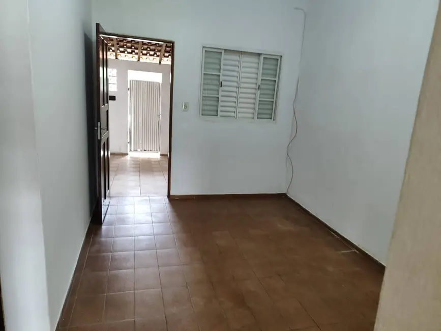 Casa com 2 quartos à venda, 250m2 em Aparecida - SP - imagem 4 Foto 4 de Casa com 2 quartos à venda, 250m2 em Aparecida - SP