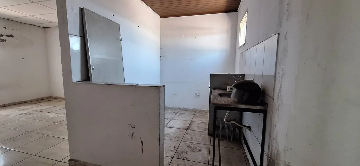 Foto 8 de Armazém / Galpão à venda, 300m2 em Jardim do Vale, Guaratingueta - SP