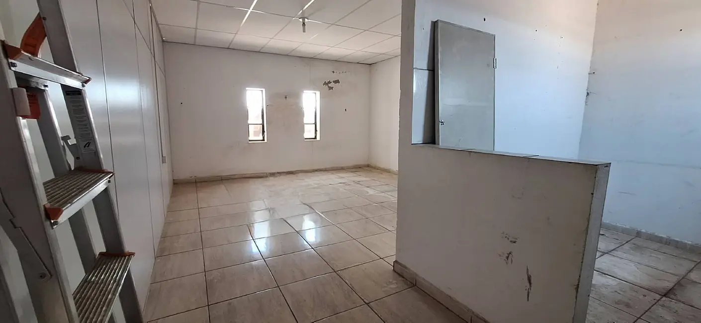 Foto 7 de Armazém / Galpão à venda, 300m2 em Jardim do Vale, Guaratingueta - SP