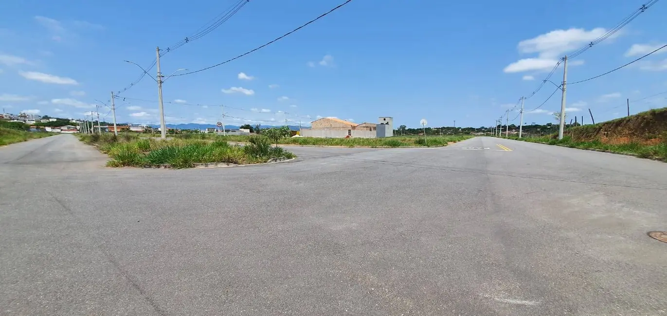 Foto 6 de Terreno / Lote à venda, 250m2 em Guaratingueta - SP