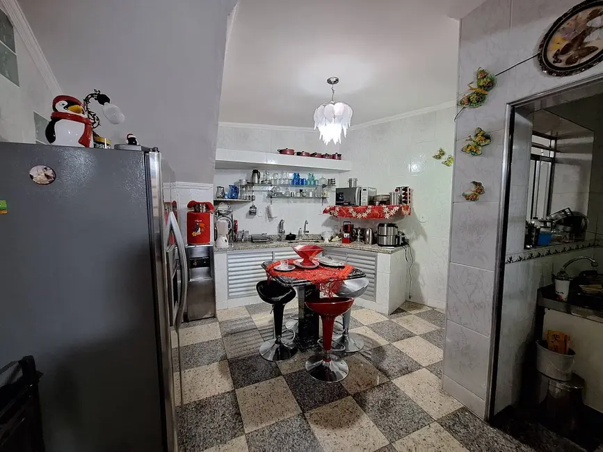 Foto 4 de Sala Comercial à venda e para alugar, 138m2 em Centro, Guaratingueta - SP
