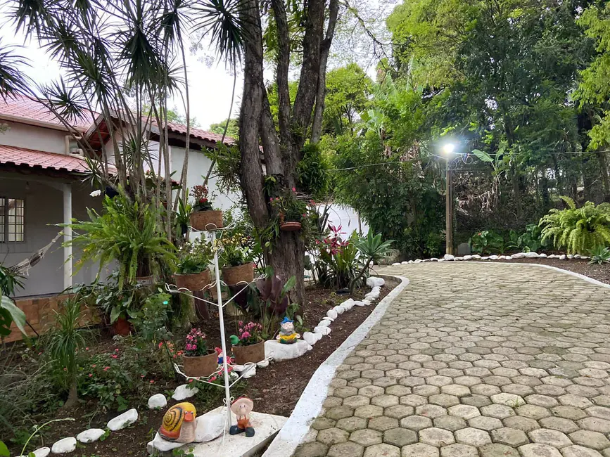 Foto 3 de Chácara com 10 quartos à venda, 4000m2 em Parque das Garças, Guaratingueta - SP