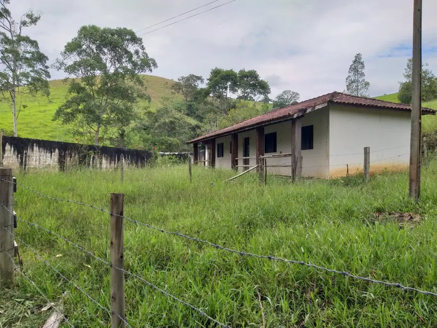 Foto 2 de Sítio / Rancho com 5 quartos à venda, 23m2 em Cunha - SP