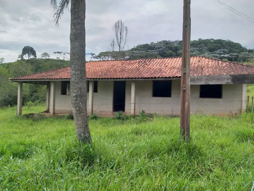 Foto 1 de Sítio / Rancho com 5 quartos à venda, 23m2 em Cunha - SP