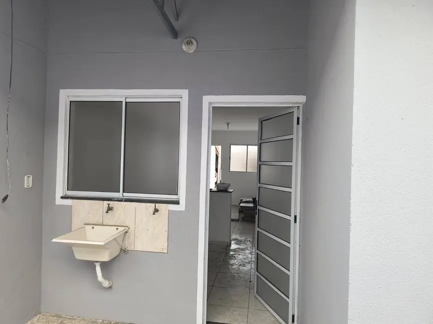 Foto 2 de Casa com 2 quartos à venda, 68m2 em Jardim Aeroporto, Guaratingueta - SP