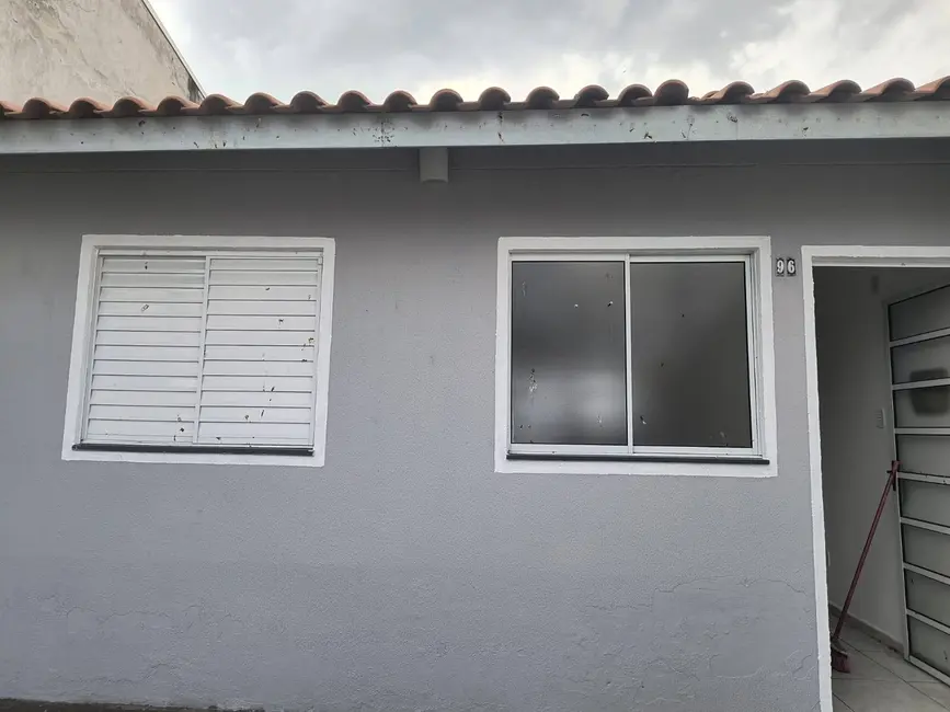 Foto 1 de Casa com 2 quartos à venda, 68m2 em Jardim Aeroporto, Guaratingueta - SP