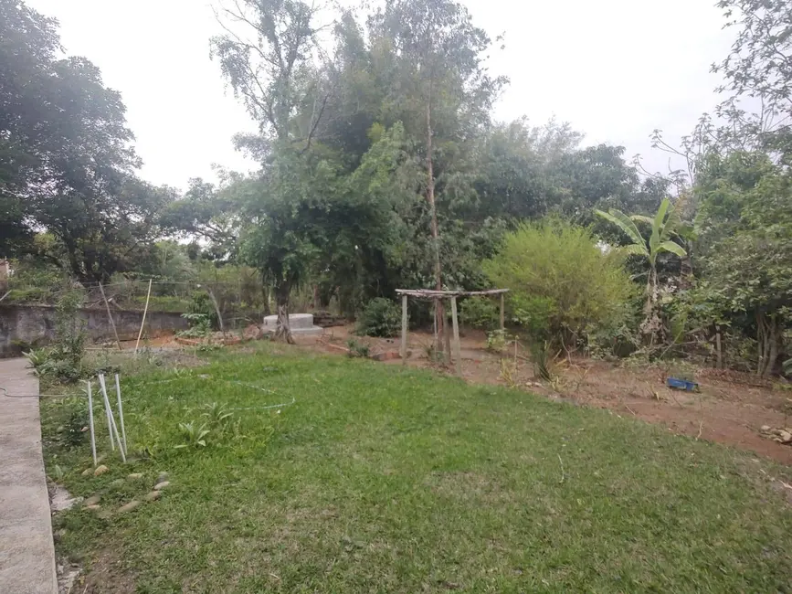 Foto 2 de Chácara com 3 quartos à venda, 1440m2 em Bom Jardim I, Guaratingueta - SP