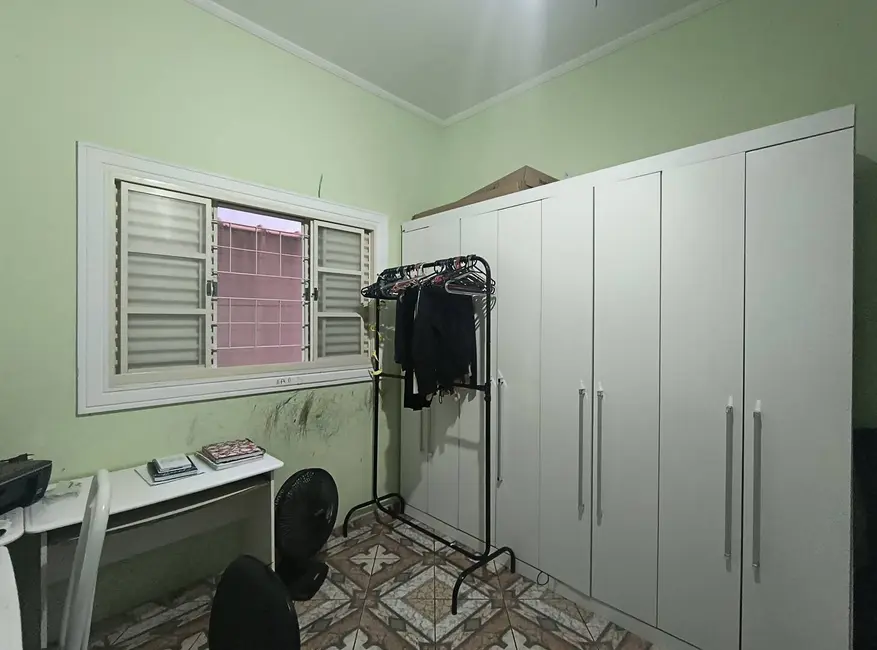 Casa com 3 quartos à venda, 175m2 em Aparecida - SP - imagem 6 Foto 6 de Casa com 3 quartos à venda, 175m2 em Aparecida - SP