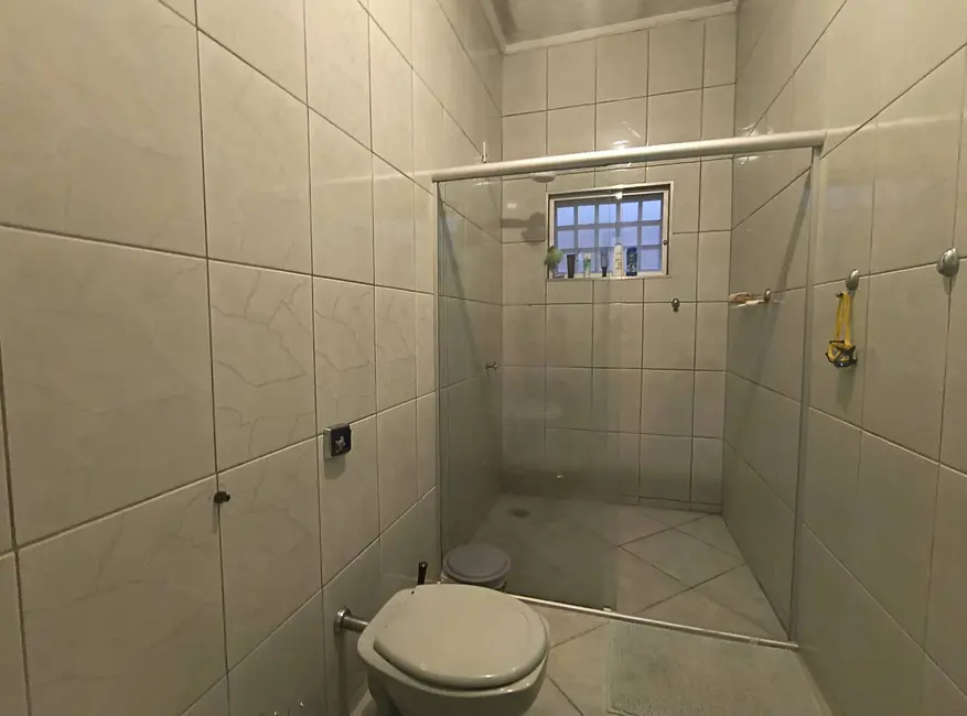 Casa com 3 quartos à venda, 175m2 em Aparecida - SP - imagem 3 Foto 3 de Casa com 3 quartos à venda, 175m2 em Aparecida - SP