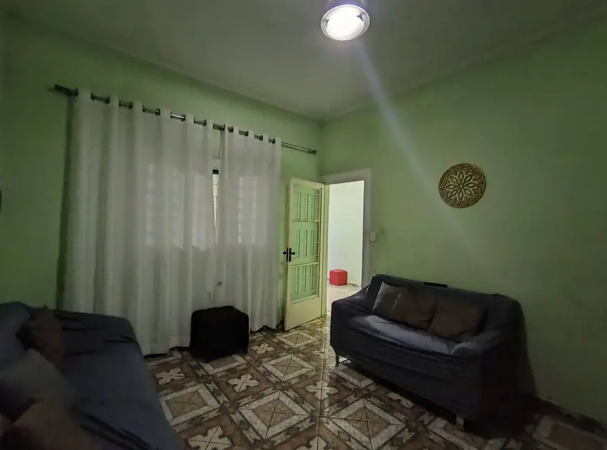 Casa com 3 quartos à venda, 175m2 em Aparecida - SP - imagem 1 Foto 1 de Casa com 3 quartos à venda, 175m2 em Aparecida - SP