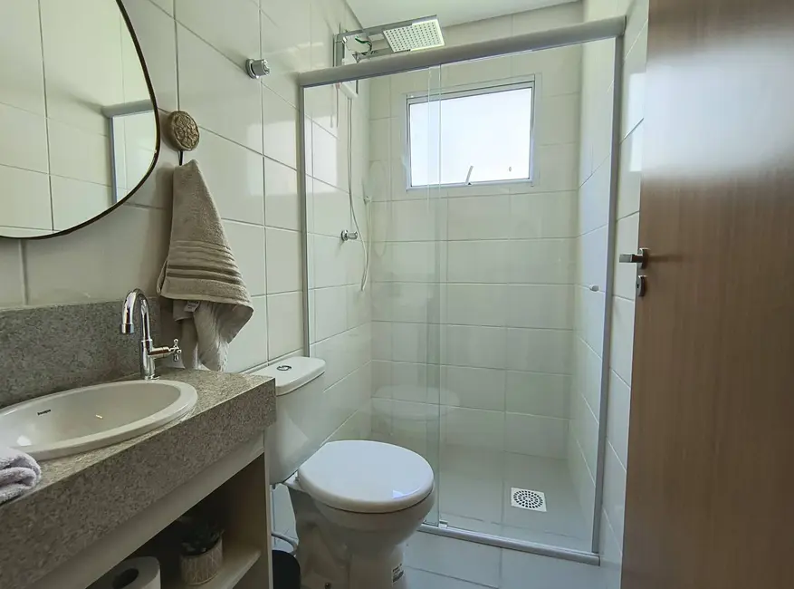 Foto 3 de Apartamento com 2 quartos à venda, 51m2 em Santo Antônio, Lorena - SP