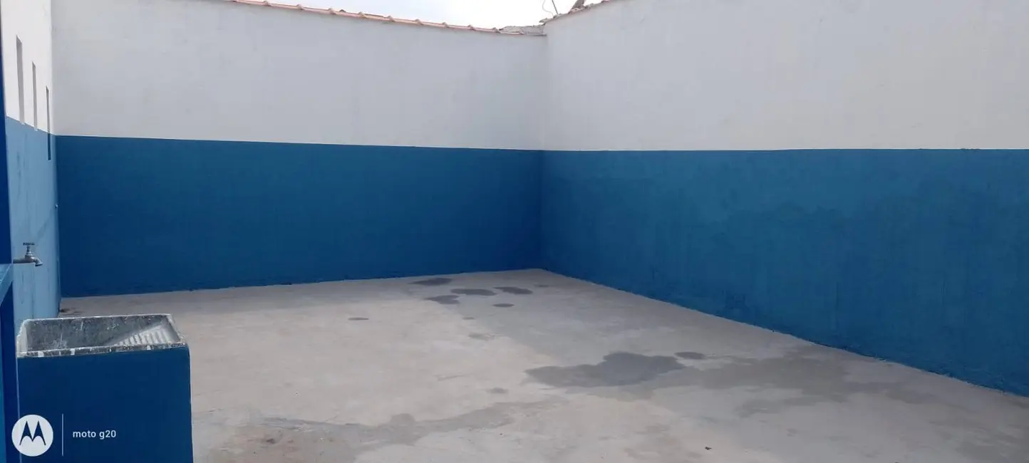 Foto 3 de Armazém / Galpão à venda, 250m2 em Guaratingueta - SP