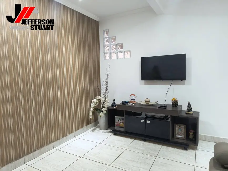 Sobrado com 3 quartos à venda em Aparecida, SP - imagem 1 Foto 1 de Sobrado com 3 quartos à venda em Aparecida, SP