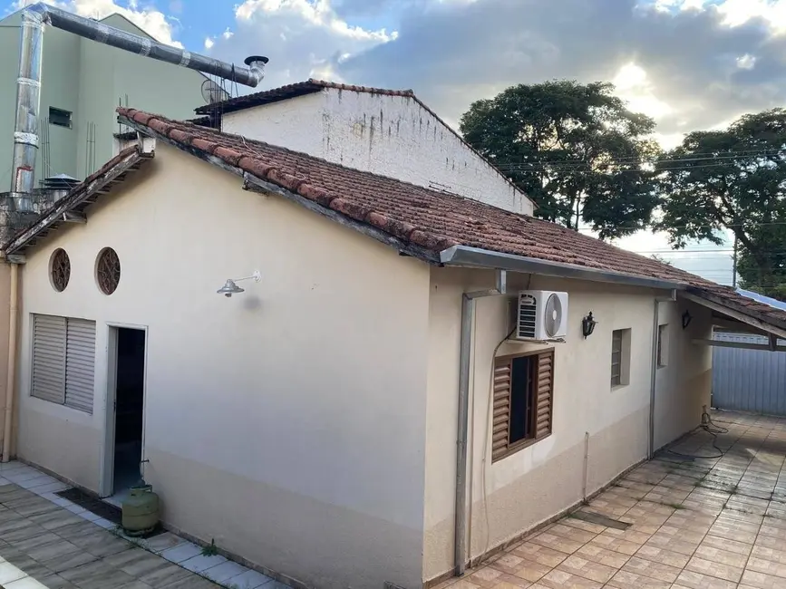 Casa com 2 quartos à venda, 250m2 em Aparecida - SP - imagem 1 Foto 1 de Casa com 2 quartos à venda, 250m2 em Aparecida - SP