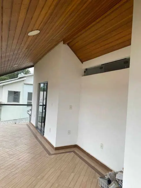 Foto 2 de Sobrado com 2 quartos à venda, 336m2 em Belveder Clube dos 500, Guaratingueta - SP
