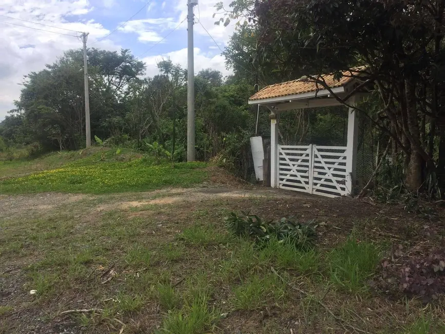 Foto 1 de Chácara com 3 quartos à venda em Guaratingueta - SP
