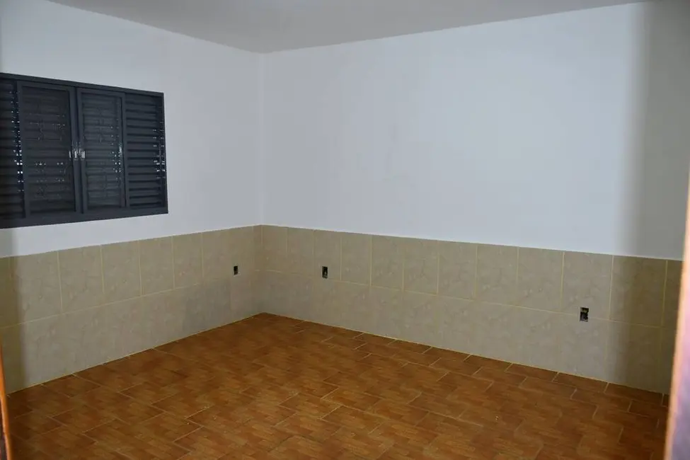 Foto 2 de Casa com 1 quarto à venda, 250m2 em Beira Rio II, Guaratingueta - SP
