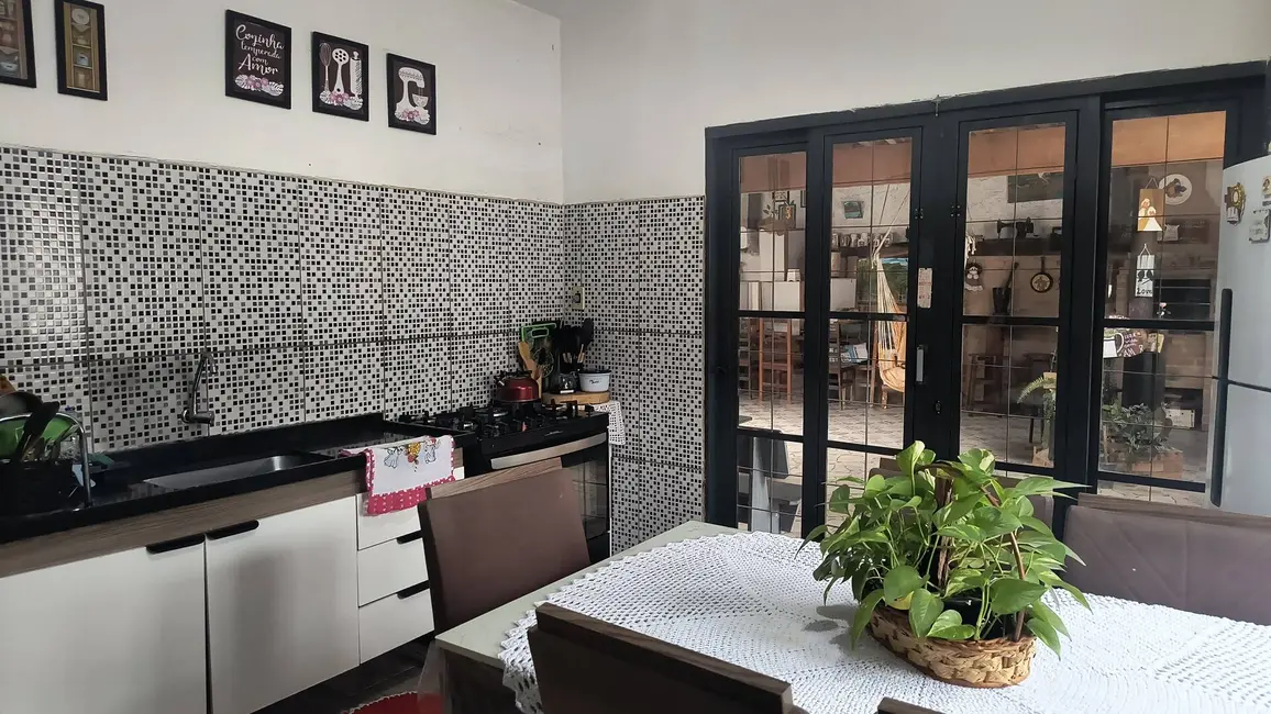 Foto 4 de Casa com 3 quartos à venda, 255m2 em Potim - SP