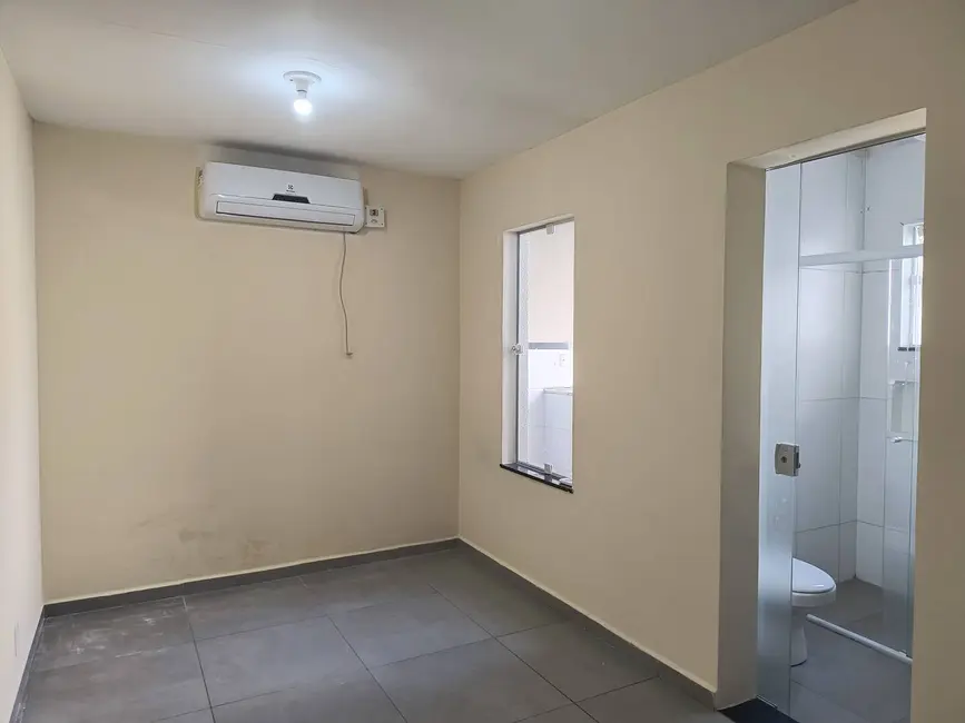 Foto 1 de Casa com 2 quartos à venda, 120m2 em Jardim Aeroporto, Guaratingueta - SP