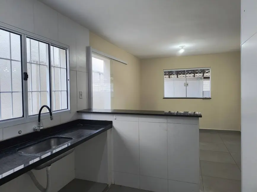 Foto 4 de Casa com 2 quartos à venda, 120m2 em Jardim Aeroporto, Guaratingueta - SP