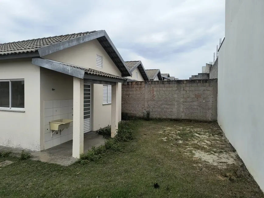 Casa com 2 quartos à venda, 124m2 em Guaratingueta - SP - imagem 4 Foto 4 de Casa com 2 quartos à venda, 124m2 em Guaratingueta - SP