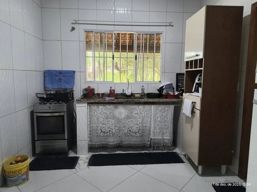 Chácara com 3 quartos à venda, 500m2 em Chácaras Piagui, Guaratingueta - SP - imagem 6 Foto 6 de Chácara com 3 quartos à venda, 500m2 em Chácaras Piagui, Guaratingueta - SP