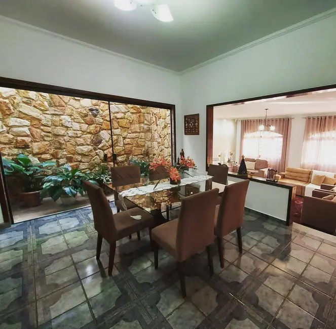 Foto 7 de Casa com 3 quartos à venda, 600m2 em Belveder Clube dos 500, Guaratingueta - SP